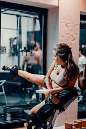 הרחקת ירך משקולות רגליים